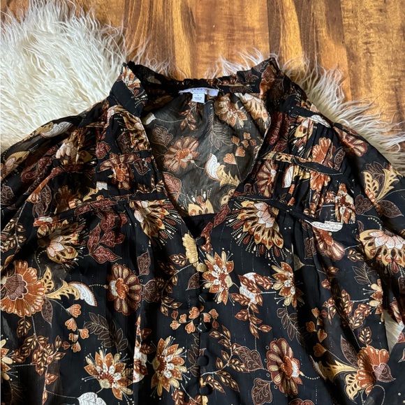 Evereve Women’s Dark Floral Fall Blouse - Picture 3 of 6